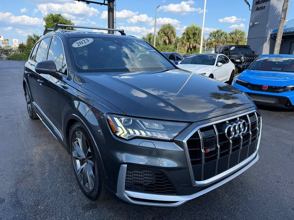 Used 2023 Audi SQ7 Prestige AWD/4WD image 3