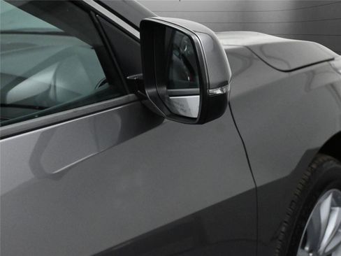 Used 2022 Acura RDX SH-AWD image 13