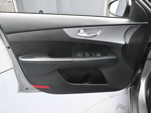 Used 2022 Kia Forte LXS image 12