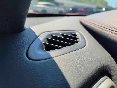 Used 2020 Nissan Maxima SR w/ Sport Mat Group FWD image 29