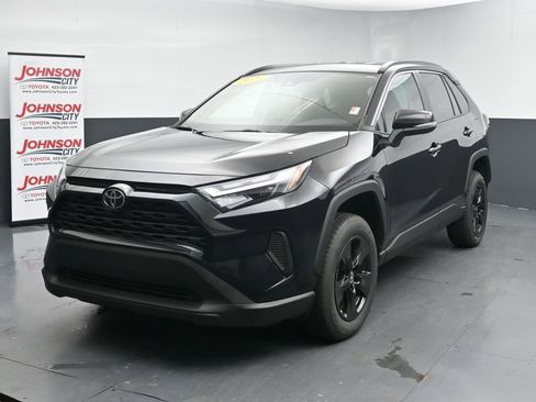 Used 2023 Toyota RAV4 XLE FWD image 4