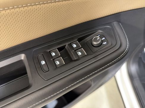 New 2026 Volkswagen Atlas Cross Sport SE AWD/4WD image 18