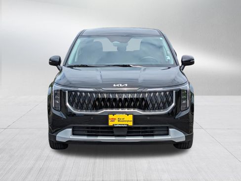 Certified 2026 Kia Carnival FWD image 2