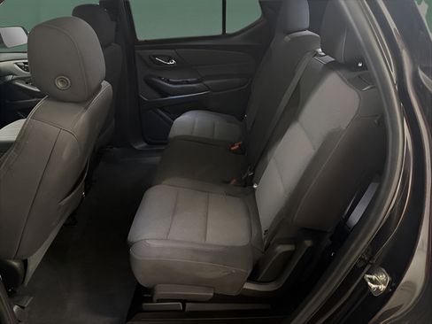 Used 2023 Chevrolet Traverse LT AWD/4WD image 12