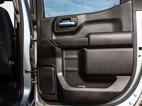 Used 2024 Chevrolet Silverado 1500 Custom image 12