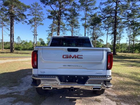 New 2026 GMC Sierra 1500 SLT w/ SLT Premium Plus Package AWD/4WD image 3