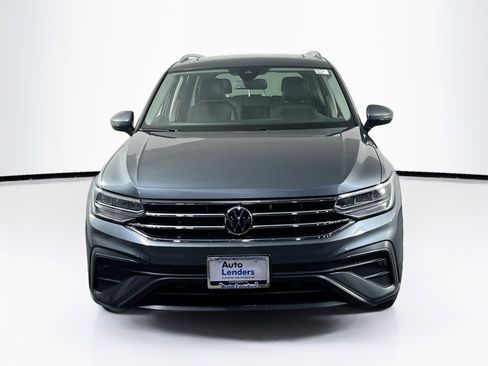 Used 2023 Volkswagen Tiguan SE AWD/4WD image 2