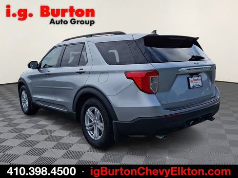 Used 2022 Ford Explorer XLT w/ Class IV Trailer Tow Package RWD image 4