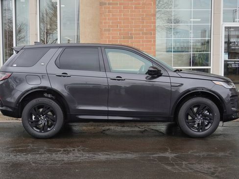 New 2026 Land Rover Discovery Sport Landmark image 8