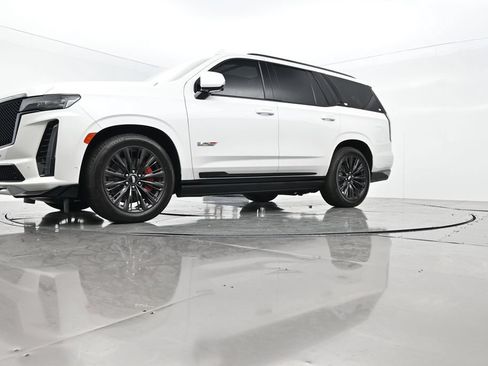 Used 2023 Cadillac Escalade V w/ LPO, ONYX Package AWD/4WD image 50