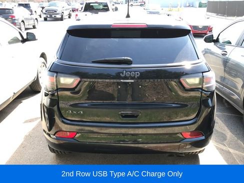 Used 2022 Jeep Compass High Altitude AWD/4WD image 11