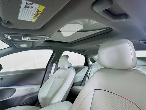 Used 2023 Hyundai Ioniq 6 Limited image 26