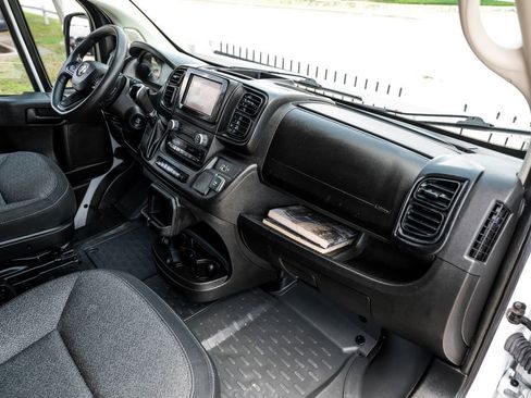 Used 2023 RAM ProMaster 2500 FWD image 9