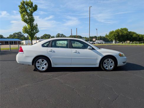 Used 2011 Chevrolet Impala LS FWD image 6