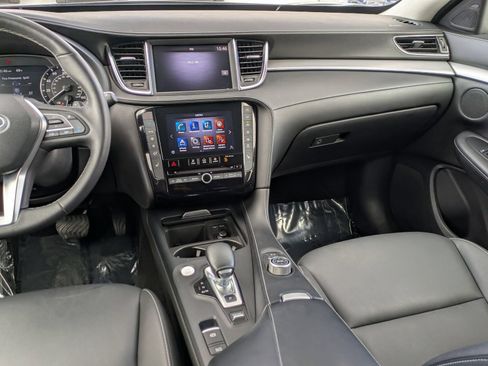 Used 2021 INFINITI QX50 Luxe FWD image 9