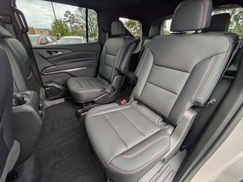 New 2026 Chevrolet Traverse Z71 image 10