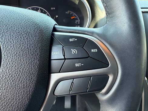Used 2018 Jeep Grand Cherokee Limited image 28