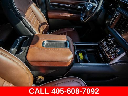 Used 2023 GMC Yukon Denali Ultimate AWD/4WD image 19