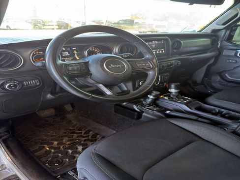 Used 2020 Jeep Gladiator Sport w/ Quick Order Package 24S image 10