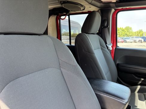 Used 2021 Jeep Gladiator Sport AWD/4WD image 35