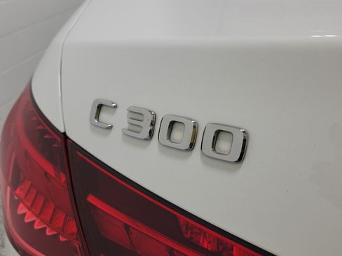 Used 2025 Mercedes-Benz C 300 Sedan image 8