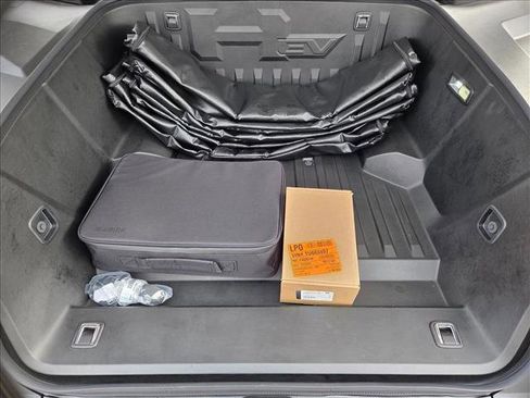 New 2026 GMC Hummer EV SUV image 16