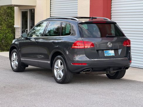 Used 2012 Volkswagen Touareg Sport AWD/4WD image 14