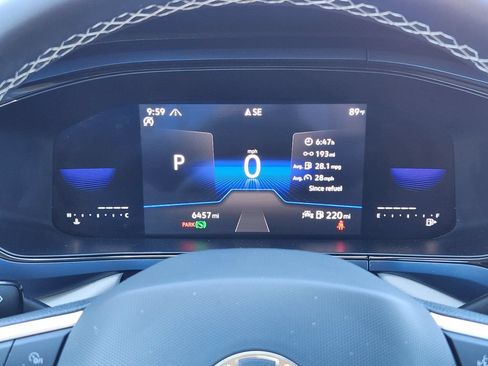 Certified 2023 Volkswagen Taos SE w/ Panoramic Sunroof Package AWD/4WD image 12
