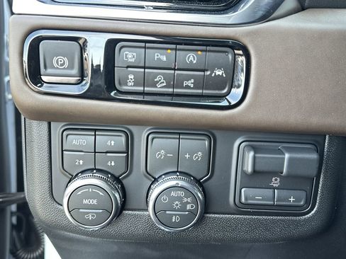 New 2026 GMC Yukon XL Denali Ultimate image 19