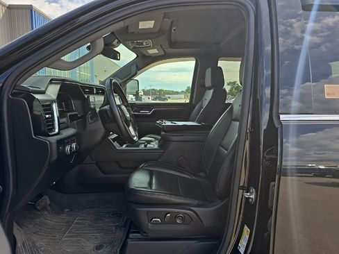 Used 2024 GMC Sierra 2500 Denali AWD/4WD image 11