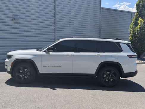 Used 2021 Jeep Grand Cherokee L Laredo AWD/4WD image 8