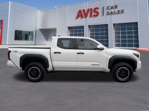 Used 2025 Toyota Tacoma TRD Off-Road image 7