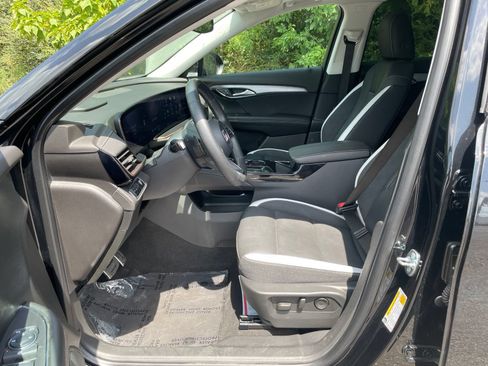 Used 2025 Buick Envision Sport Touring AWD/4WD image 13