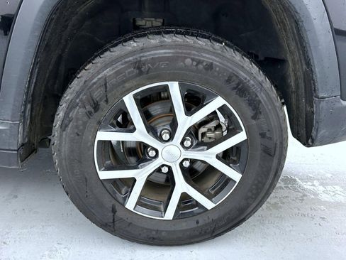 Certified 2024 Jeep Grand Cherokee Limited image 22