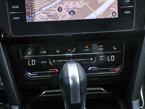 Used 2021 Volkswagen Arteon SE FWD image 20