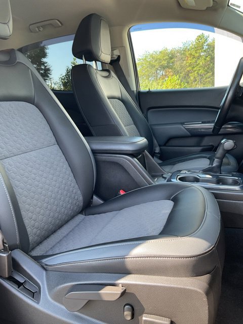 Used 2019 Chevrolet Colorado Z71 AWD/4WD image 17
