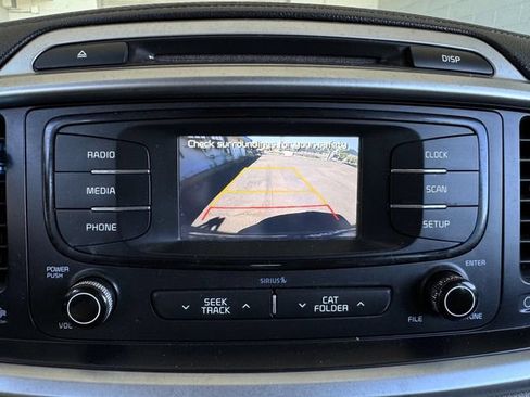 Used 2017 Kia Sorento FWD image 21