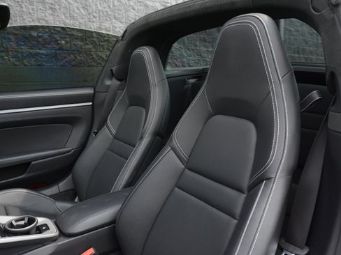 Used 2022 Porsche 911 Targa 4S AWD/4WD image 5