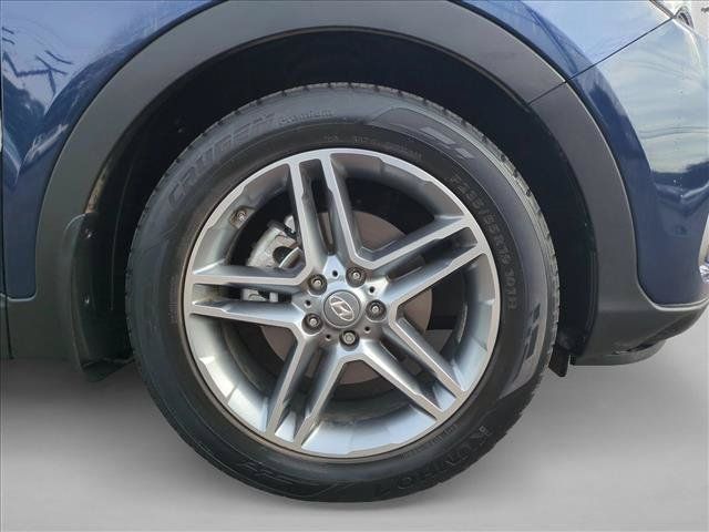 Used 2018 Hyundai Santa Fe AWD w/ SE Ultimate Tech Package 03 image 22