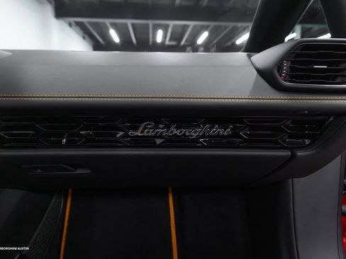 Used 2021 Lamborghini Huracan EVO image 41