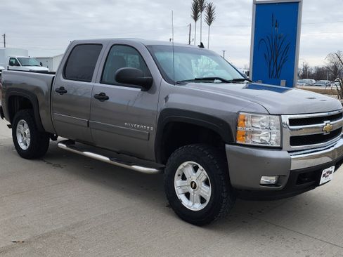 Used 2008 Chevrolet Silverado 1500 LT w/ Power Pack Plus image 3