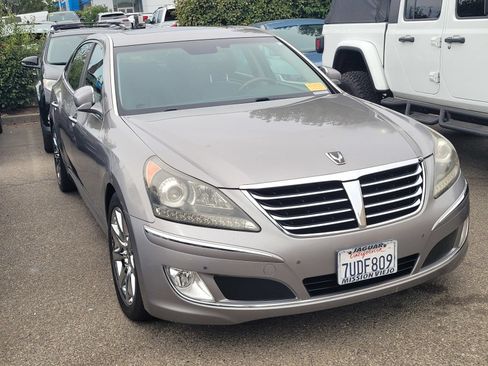 Used 2013 Hyundai Equus Signature RWD image 1