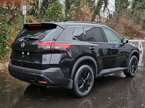 Certified 2023 Nissan Rogue SV w/ SV Premium B Package image 6