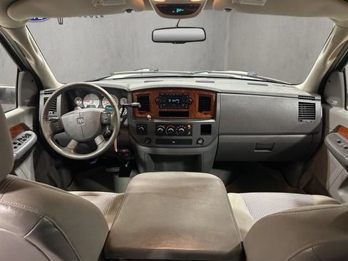 Used 2006 Dodge Ram 2500 Truck SLT w/ Light Group AWD/4WD image 2