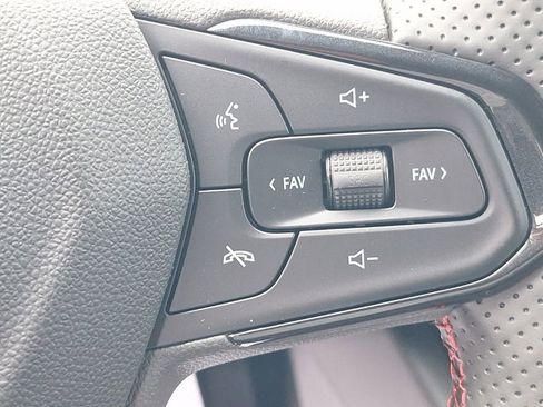 New 2026 Chevrolet Trax RS w/ Driver Confidence Package image 15