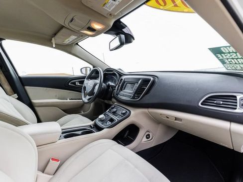 Used 2016 Chrysler 200 Limited w/ Convenience Group FWD image 19