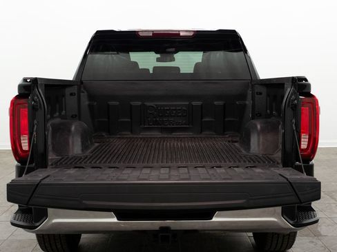 Used 2025 GMC Sierra 1500 SLT AWD/4WD image 12