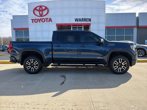 Used 2020 GMC Sierra 1500 AT4 w/ AT4 Premium Package AWD/4WD image 3