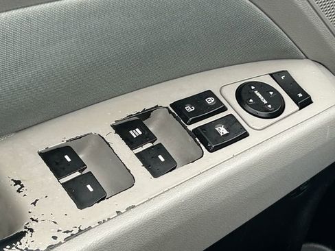 Used 2017 Hyundai Elantra SE FWD image 23