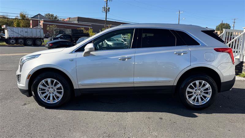 Used 2019 Cadillac XT5 FWD image 3